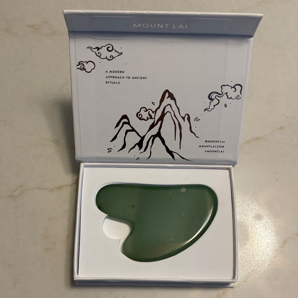 Green Facial Gua Sha Tool